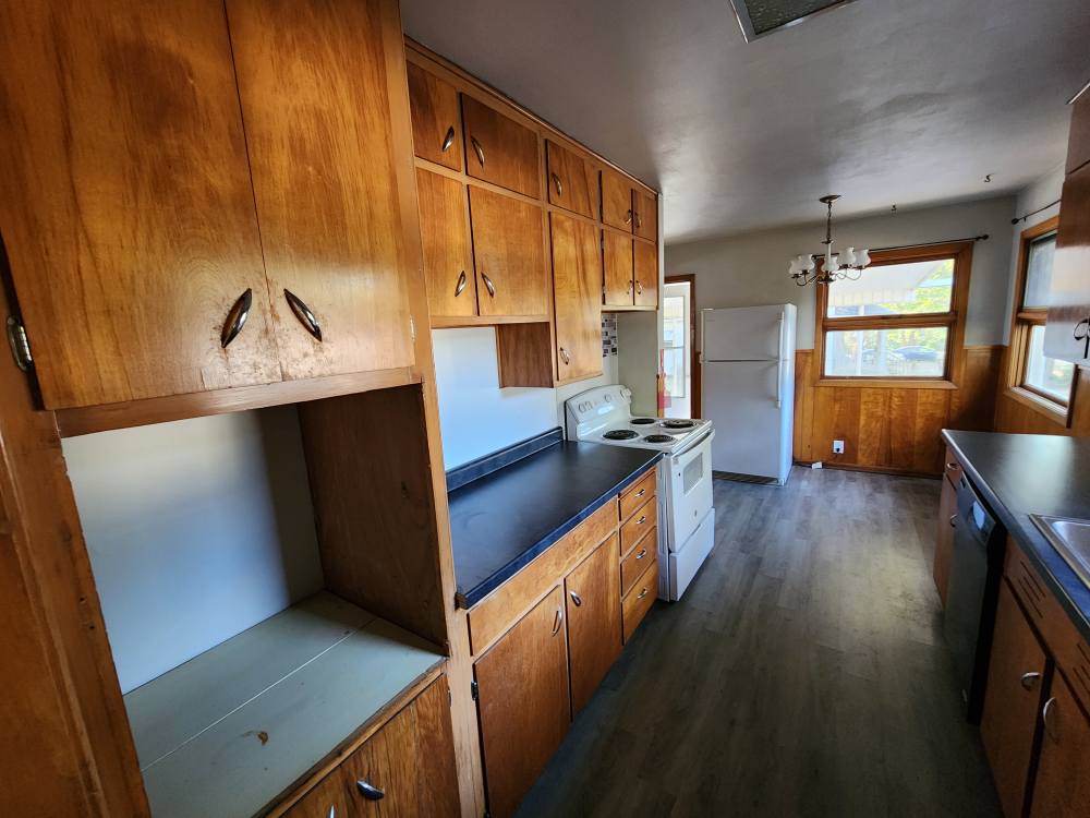 411 E Washington St Windsor MO 1.jpg